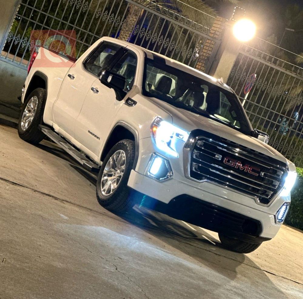 GMC Sierra